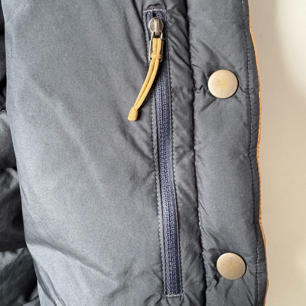 Patagonia Women's Bivy Hooded Vest Size M - Picture 11 of 16